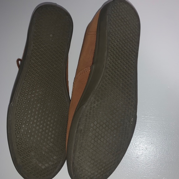 Vans - Picture 2 of 3